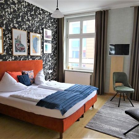 Hotel Pension Zur Faehrbruecke Штральзунд Экстерьер фото