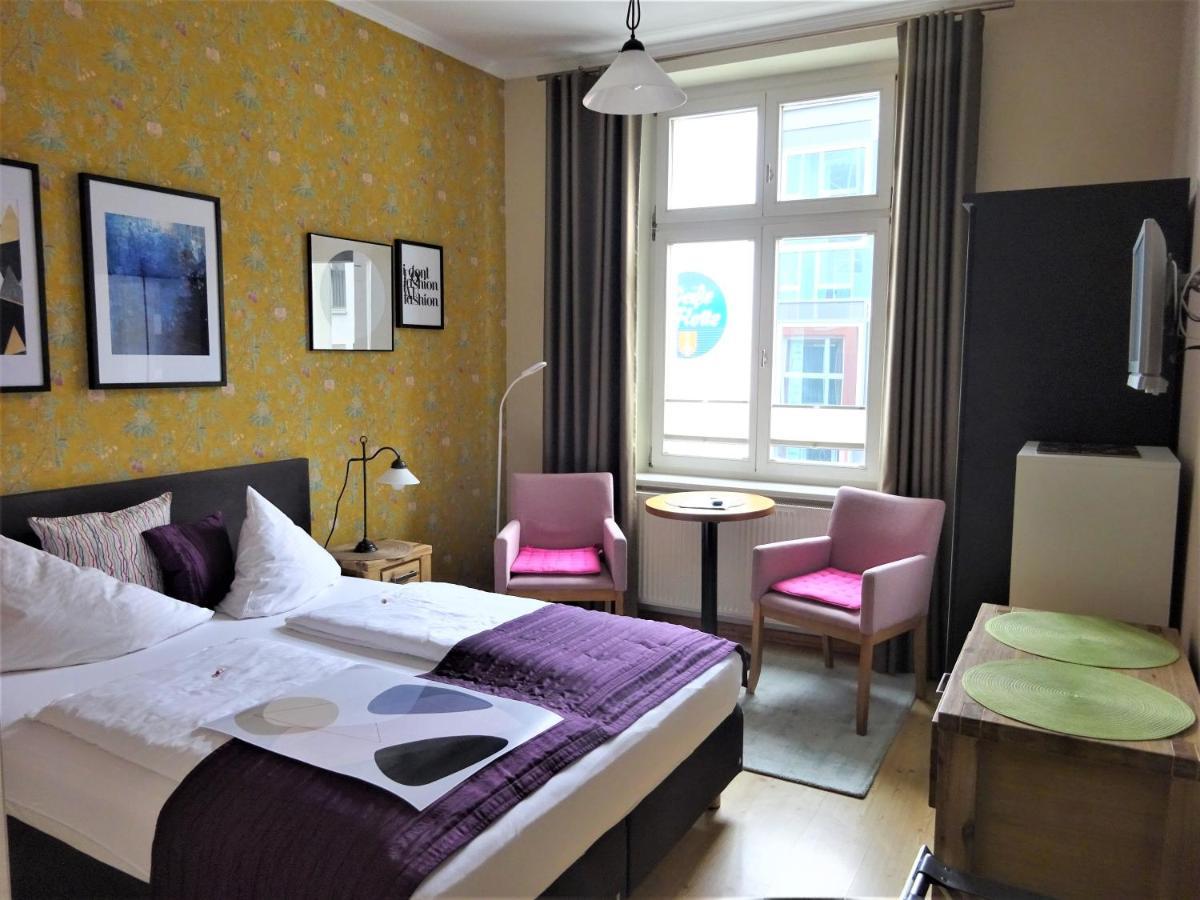 Hotel Pension Zur Faehrbruecke Штральзунд Экстерьер фото